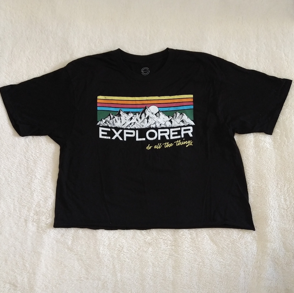 Social Culture "EXPLORER"🏞️ Graphic Tee - NWOT
